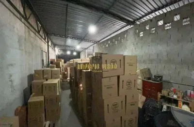 Galpão com 100m² para Locação com Escritório e Recuo para Caminhão na Vila Costa - Suzano/SP