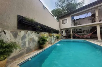 Sobrado com 3 dormitórios sendo uma suíte no bairro jardim medina poa/sp