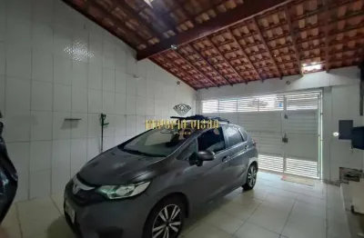 Casa à venda com 3 dormitórios, 3 banheiros e 2 vagas de garagem cobertas na vila colorado em suzano-sp