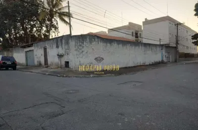 3 casas em uma área de 570m² à venda no bairro cidade boa vista em suzano/sp