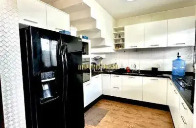 Sobrado de condomínio à venda com 3 dormitórios, sendo 1 suíte com closet e área gourmet no bairro alto ipiranga - mogi das cruzes-sp