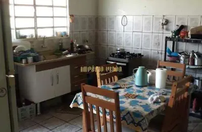 Casa à venda com 2 dormitórios, sala, cozinha, banheiro e área de serviço no bairro de jundiapeba - mogi das cruzes - sp