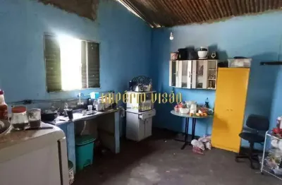 Sobrado à venda com 3 dormitórios e salão amplo no andar inferior no bairro vila barros - suzano - sp