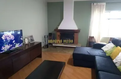 Casa à venda com 3 dormitórios, sendo 1 suíte, lareira e churrasqueira na santa luzia - ribeirão pires-sp
