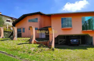 Sobrado à venda com 5 dormitórios, sendo 2 suítes, churrasqueira e 5 vagas na vila moraes - mogi das cruzes/sp