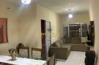 Casa com 3 dormitórios e área gourmet à venda no centro de poá-sp