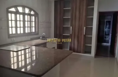 Sobrado à venda com 3 dormitórios, sendo 2 suítes no bairro vila amorim - suzano-sp.