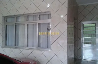 Sobrado à venda com 4 dormitórios, churrasqueira e área gourmet próximo a rodovia índio tibiriçá - suzano-sp