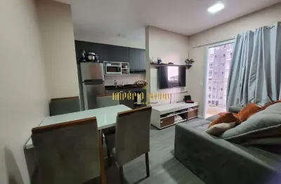 Apartamento à venda com 2 dormitórios com sacada, com elevador no condomínio now family home, poá-sp