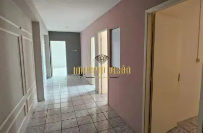 Sala comercial com 3 salas e 1 banheiro privativo, 2° andar sem elevador no centro de suzano/sp