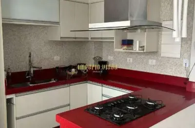 Sobrado à venda com 3 dormitórios sendo 1 suíte, área gourmet com churrasqueira no condomínio recanto das araucárias- suzano/sp