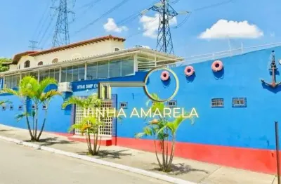 Oportunidade única, imóvel transformado em salão de festas com localização privilegiada.