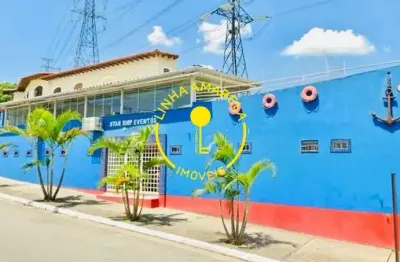 Oportunidade única, imóvel transformado em salão de festas com localização privilegiada.