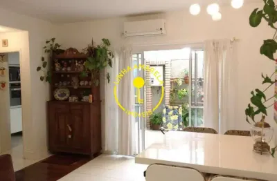 Casa em condomínio com 03 quartos- 01 suíte  e 02 vagas  R$ 900.000,00