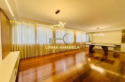 Apartamento espetacular com espaços amplos e sofisticação em cada detalhe.