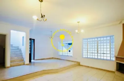 Sobrado na Super Quadra Morumbi, 4 Quartos e Espaço Gourmet!