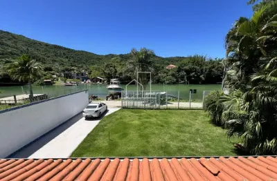 Casa para venda em florianópolis, barra da lagoa, 5 dormitórios, 3 suítes, 4 banheiros, 6 vagas