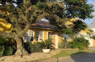 Casa para venda em florianópolis, barra da lagoa, 4 dormitórios, 2 suítes, 4 banheiros, 2 vagas