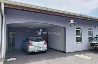 Casa com 3 quartos à venda na avenida jacaúna, 1134, vila aeroporto i, campinas, 200 m2 por r$ 700.000