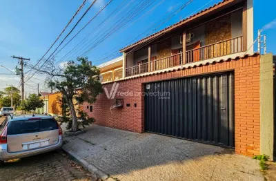Casa com 3 quartos à venda na rua padre luiz fantinatto, 30, bosque de barão geraldo, campinas, 248 m2 por r$ 670.000