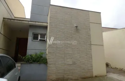 Casa com 3 quartos à venda na rua manoel soares pinto, 577, parque jambeiro, campinas, 68 m2 por r$ 630.000