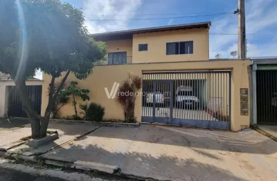 Casa com 4 quartos à venda na Rua Célia Aparecida Gianpaul Andre, 216, Betel, Paulínia, 248 m2 por R$ 850.000