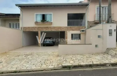 Casa em condomínio fechado com 3 quartos à venda na avenida vice-prefeito anésio capovilla, 79, vila capuava, valinhos, 188 m2 por r$ 798.000