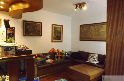 Casa com 3 quartos à venda na Rua Lehel Silimon, Jardim Londrina, São Paulo