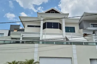 Luxuosa casa no condomínio vale do ipê – alto padrão no coração do pechincha