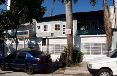 Casa para venda em nova iguaçu, centro, 5 dormitórios, 2 suítes, 4 banheiros, 2 vagas