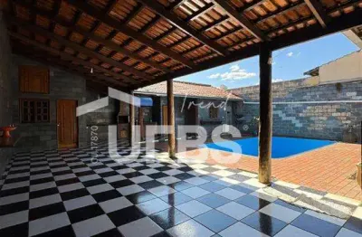 Oportunidade de casa sozinha no lote no setor faiçalville