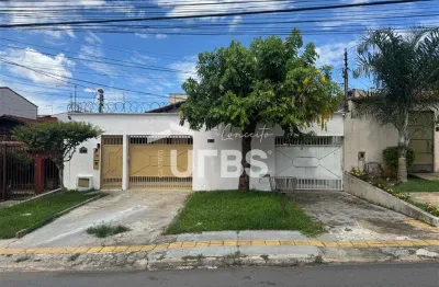 Casa com 3 quartos à venda na Avenida das Espatódias, Parque das Laranjeiras, Goiânia