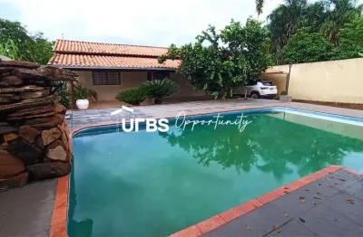 Chácara / sítio com 3 quartos à venda na Rua Regina, Chácaras de Recreio Samambaia, Goiânia