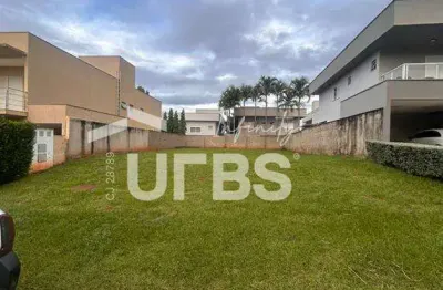 Terreno amplo em condomínio fechado nos jardins verona, goiânia!