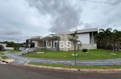 Sobrado de esquina no condomínio do lago com 824m de terreno