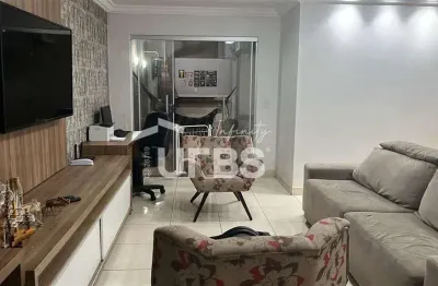 Casa com 3 quartos à venda na Rua J2, Parque das Laranjeiras, Goiânia