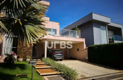 Casa com 4 quartos à venda na Rua dos Oitis, Jardins Valência, Goiânia