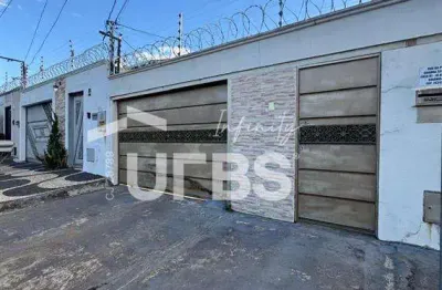 Oportunidade more a 2 quadras do parque cascavel por menos de r$ 610 mil reais