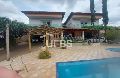 Sobrado com 4 suites com closed e hidro, 492 m² no bairro hilda.