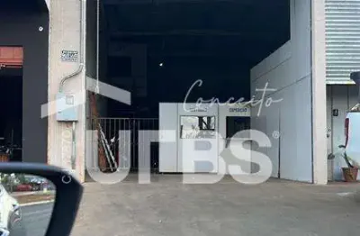 Excelente galpão com 200m² já alugado por r$ 3.560,00  ideal para investidores .