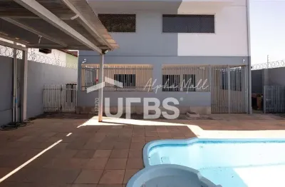 Sobrado comercial ou residencial no Bairro Vera Cruz – Aparecida de  Goiânia