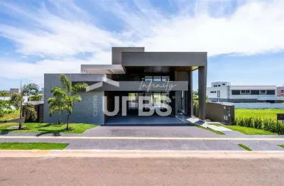 Casa Térrea de Alto Padrão à Venda no Plateau D’or Privilege – Goiânia