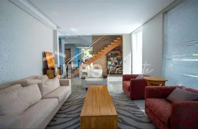 Casa de Alto Padrão no Aldeia do Vale | 5 Quartos | 469 m² Construídos | Lote 1.250 m²