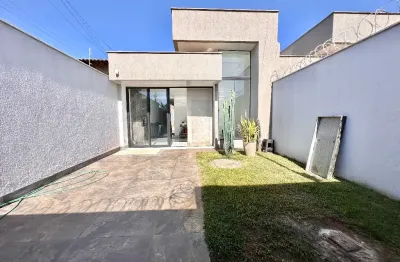 Casa com 2 quartos à venda na Rua dos Bacuris, Setor Ponta Kayana, Trindade