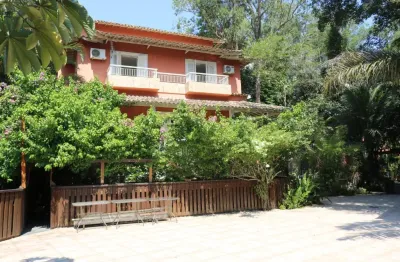 Excelente casa no condomínio chácara ubá - largo da batalha !!!