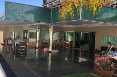 Casa térrea de esquina na 303 sul com lazer completo