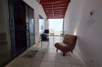 Casa com 3 quartos, 2 suítes e energia solar na 806 sul – palmas/to