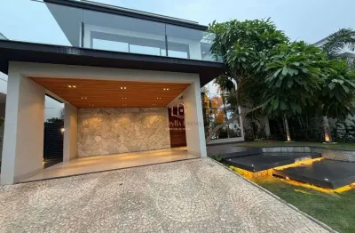 Sobrado de alto padrão com vista para o lago no mirante do lago