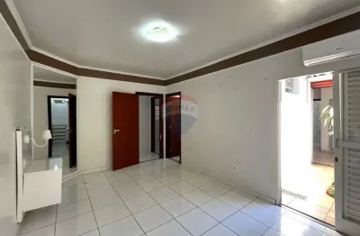 Ótima casa com excelente localização no residencial josé de carlos