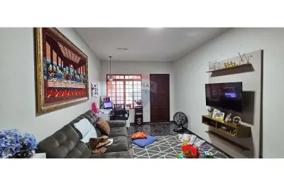 Casa com 2 quartos à venda na Avenida César Martins Pirajá, 1073, Jardim Aeroporto III, Franca